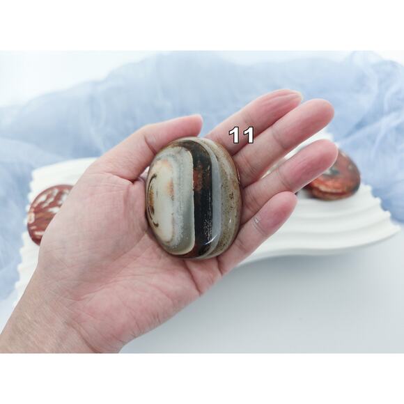 Warring States Red Agate Palm Stone - Picture 10 of 10